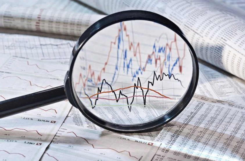 Volatility ETFs: Trading VIX Products and Managing Portfolio Volatility in the UK